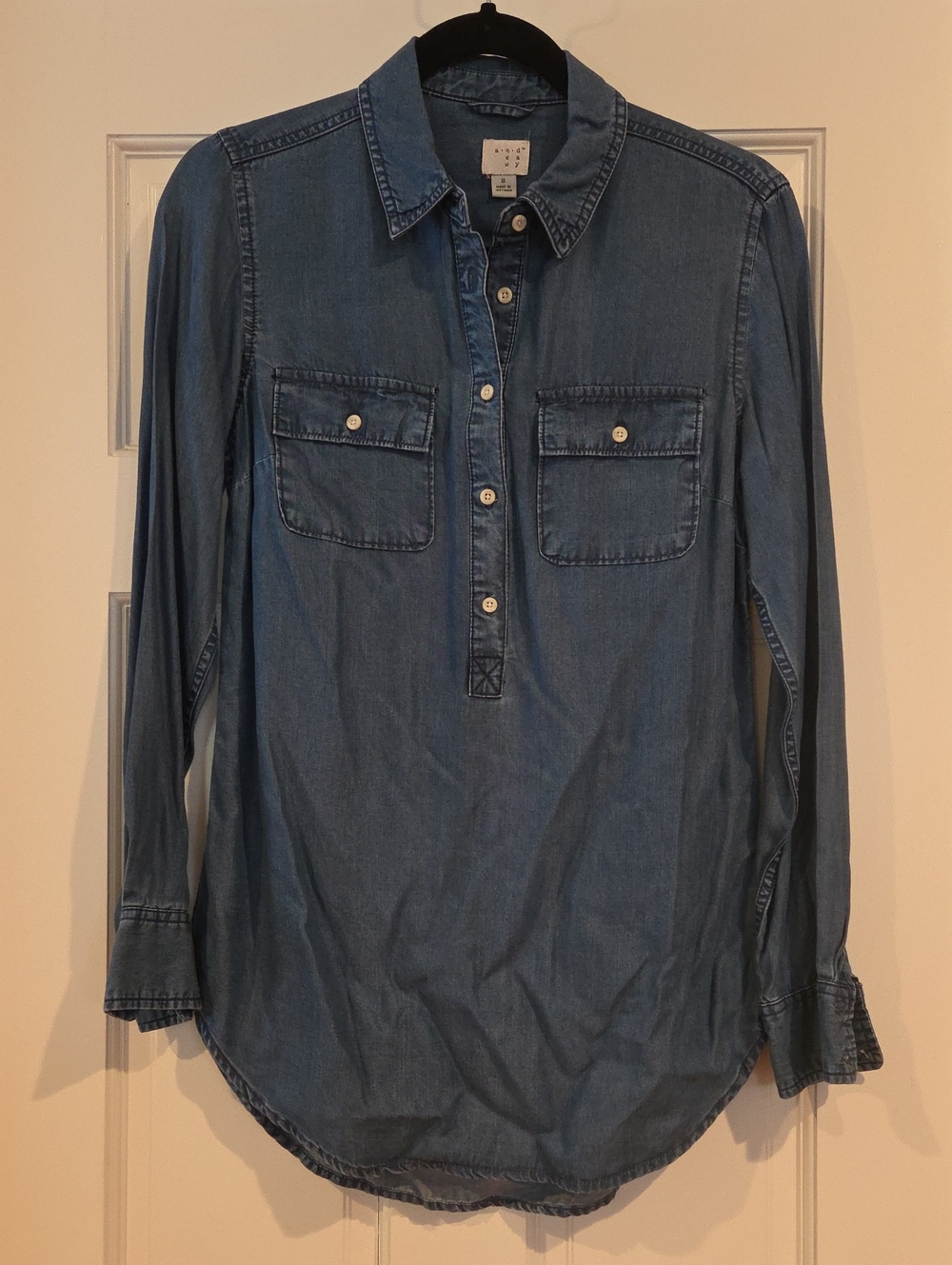 A New Day Blue Chambray Denim Button-Front Tunic Top - Small